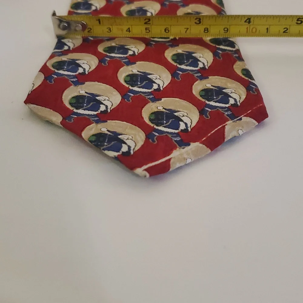 Santa Neck Tie 100% Silk Italy Ermenegildo Zegna Christmas Red Santa Print